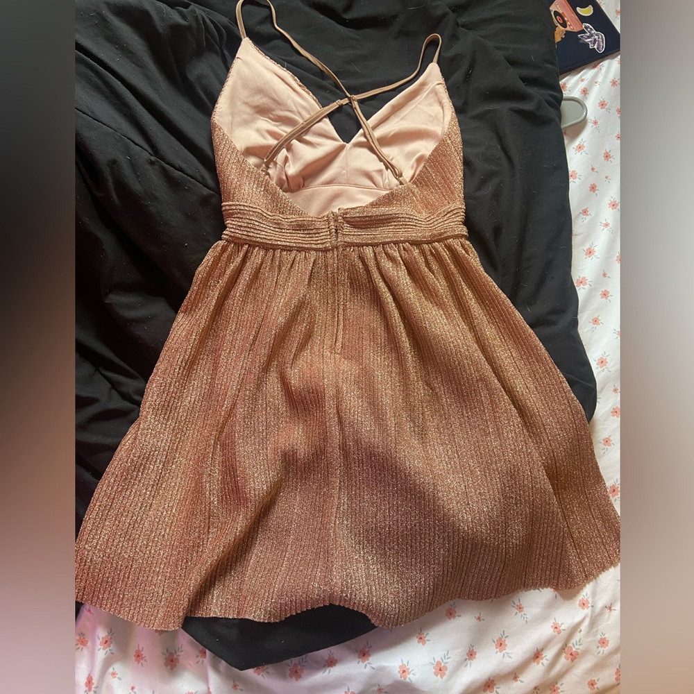 Homecoming Trixxi Gold dress size 03 - Picture 3 of 3